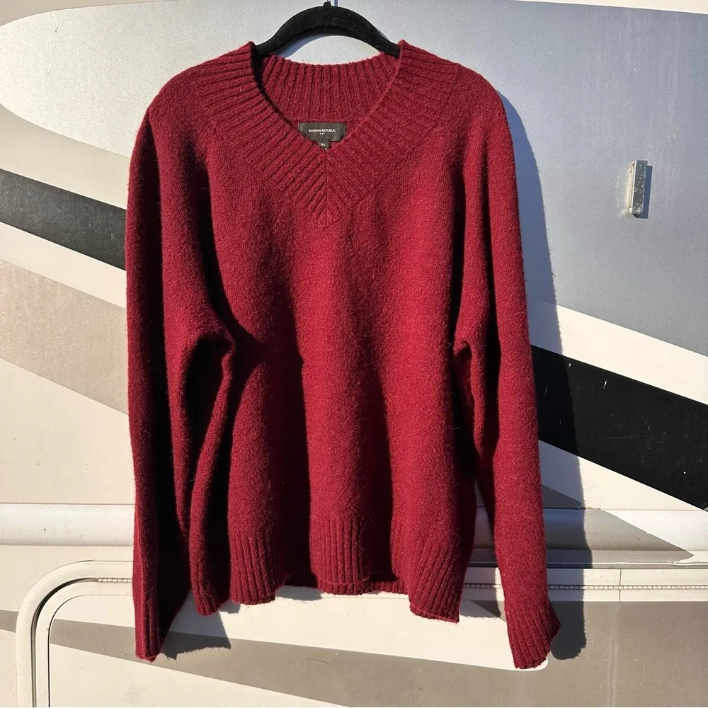 Banana Republic lightweight pullover